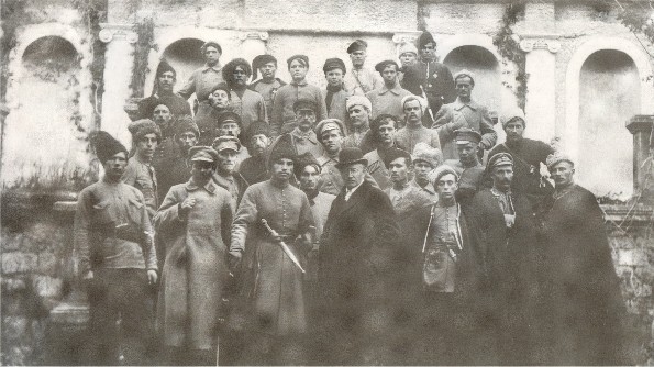 Image - The Zaporizka Sich soldiers led by Otaman Yurii Bozhko (center) with Osyp Makovei (April 1919).